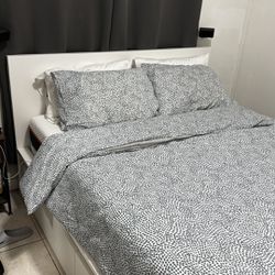 Ikea MALM bed Queen w/ Mattress 