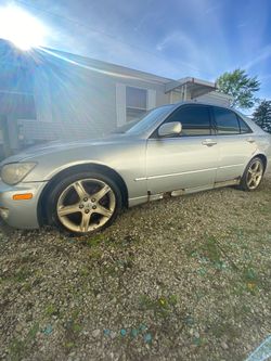 2002 Lexus IS