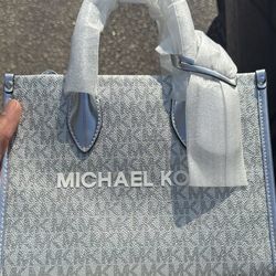 Michael Kors purse grey