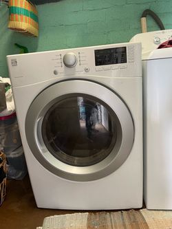Kenmore electric dryer working great no issues high capacity