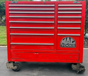 Mac Tools MB1700 tool box