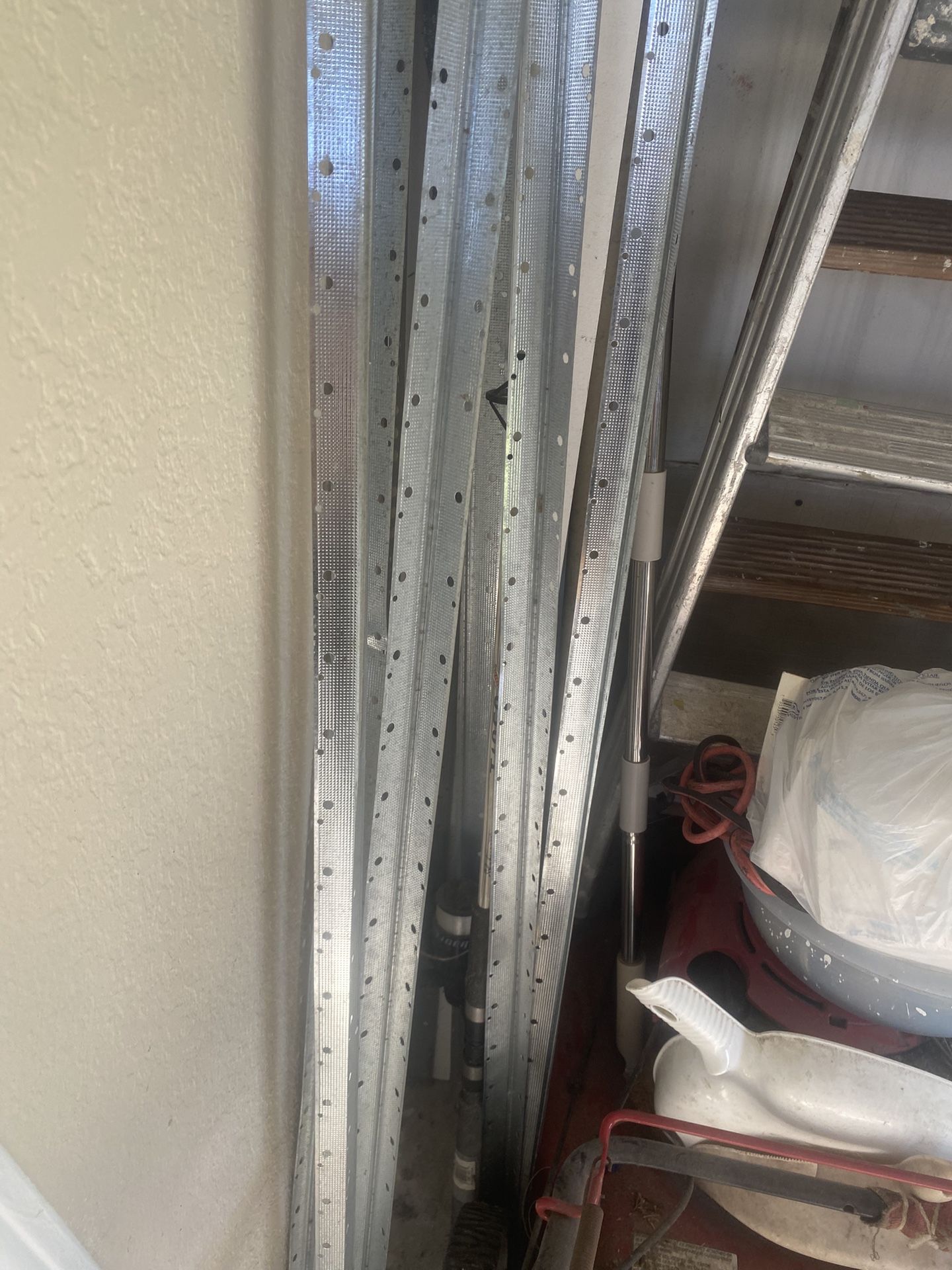 Metales Para Esquinas Dé Pared
