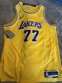 BRAND NEW Nike Luka Doncic Jersey (XL) 