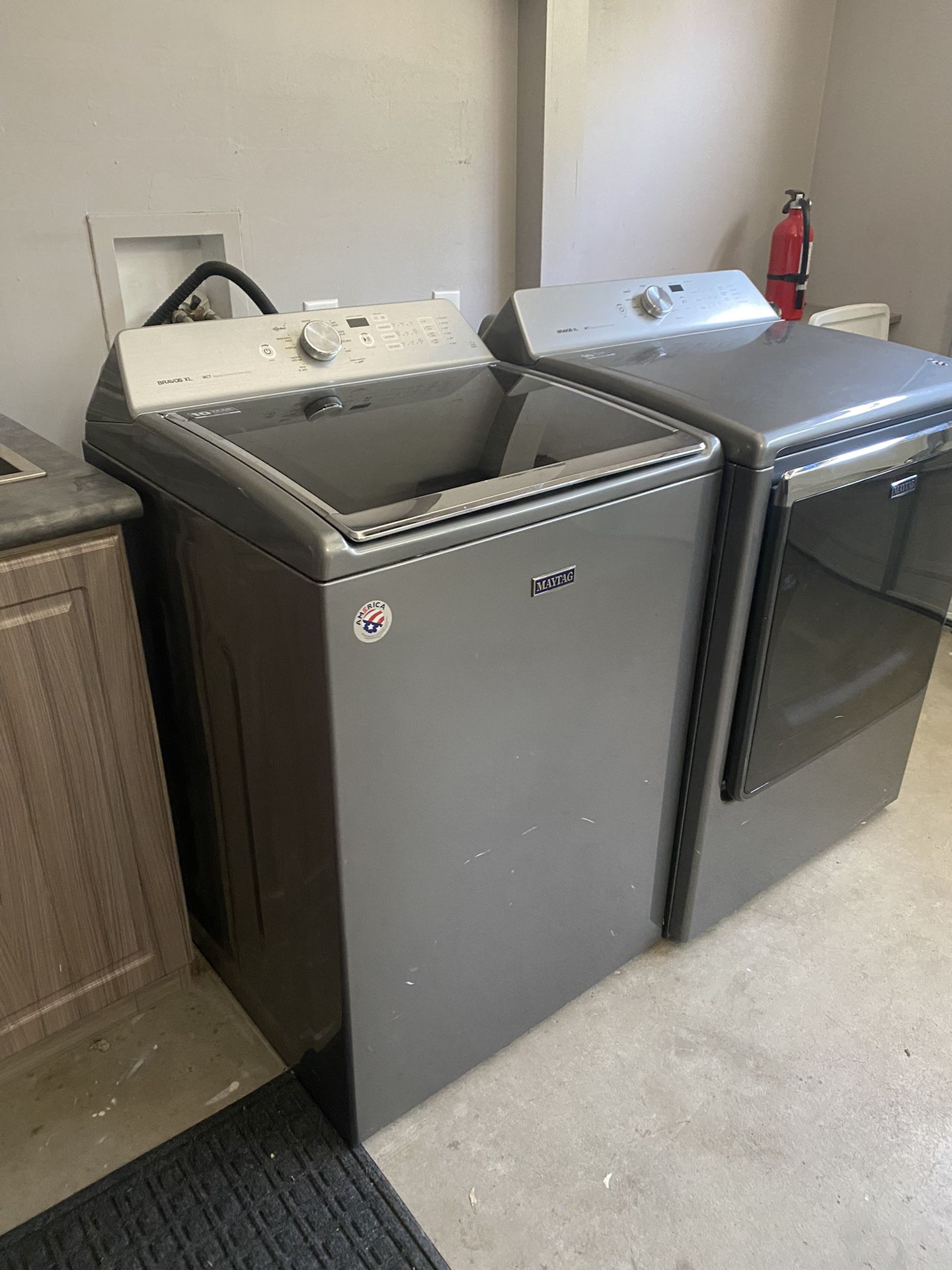 Selling Maytag Bravos XL Washer Dryer Set 