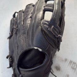 Easton Baseball Glove 12 3/4
