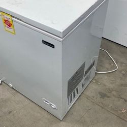 Magic Chef HMCF5W4 Deep Freezer FOT