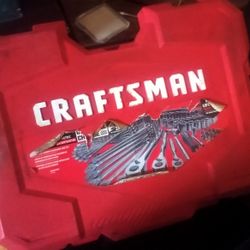 Craftsman 150-Piece Gunmetal Chrome set (CMMT12035)