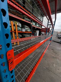 Pallet racks