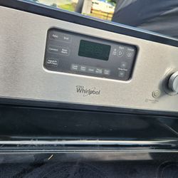 Beutiful whirlpool stove