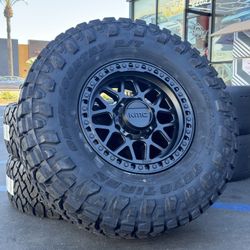 KMC GRS 18” 8x170 W/ 37” Toyo RT Pro Wheel Package