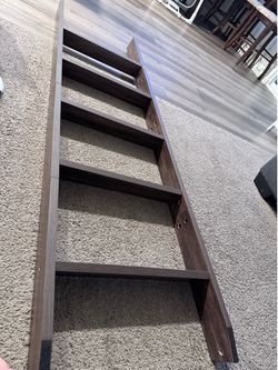 Blanket shelf