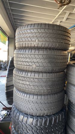 275/55R20 marca cooper usadas en excelentes condiciones de vida