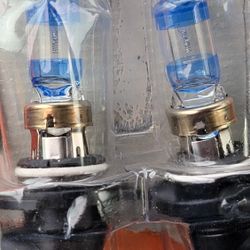 SYLVANIA 9012 SilverStar ULTRA Halogen Headlight Bulb, 2 Pack