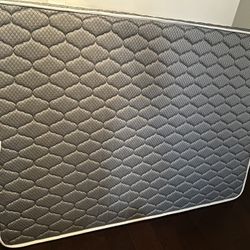 Like-new Memory Foam Mattress 