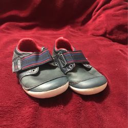Stride Rite Soft Motion Sneaker 