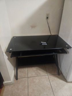 Computer table