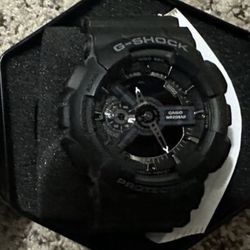 Black Casio G-shock  watch