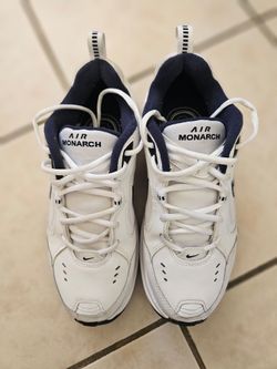 Nike Air MONARCH