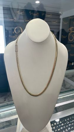 10k yellow gold solid Cuban link chain nat diamonds lock