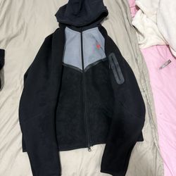 Nike Tech Black Size Medium