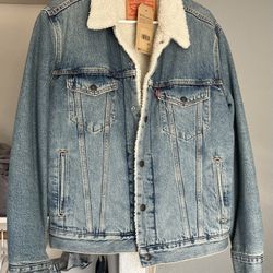 Levis Sherpa Jean Jacket 
