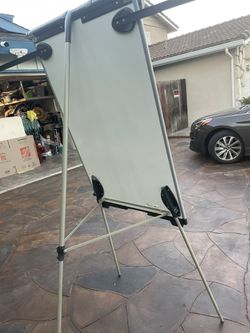 White Board Easel 26”x37” for Sale in Fountain Valley, CA - OfferUp