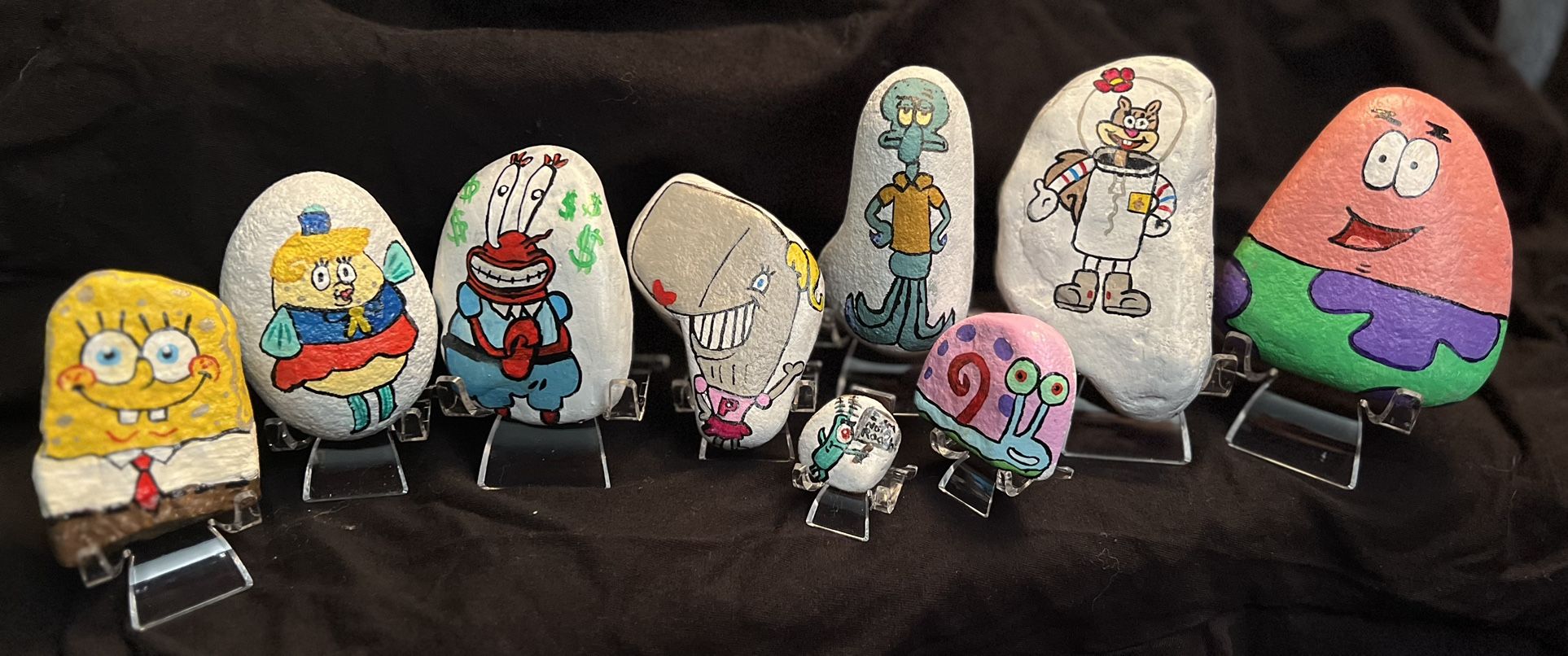 🎨 SpongeBob and the Crew – Hand-Painted Collectible Rocks! 🧽🌊