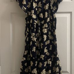 Brand New Crewneck Floral Mini Dress Size M Juniors 