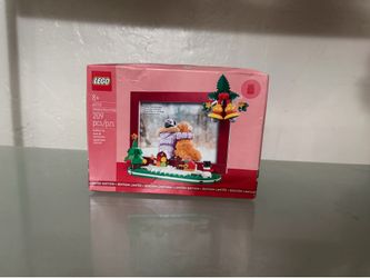 Exclusive Lego Picture Frame #40702