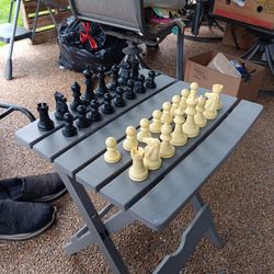 Vintage 1973 Pacific Game Co Chess Pieces 