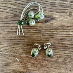 Vintage Sarah Coventry Brooch & Ear Rings