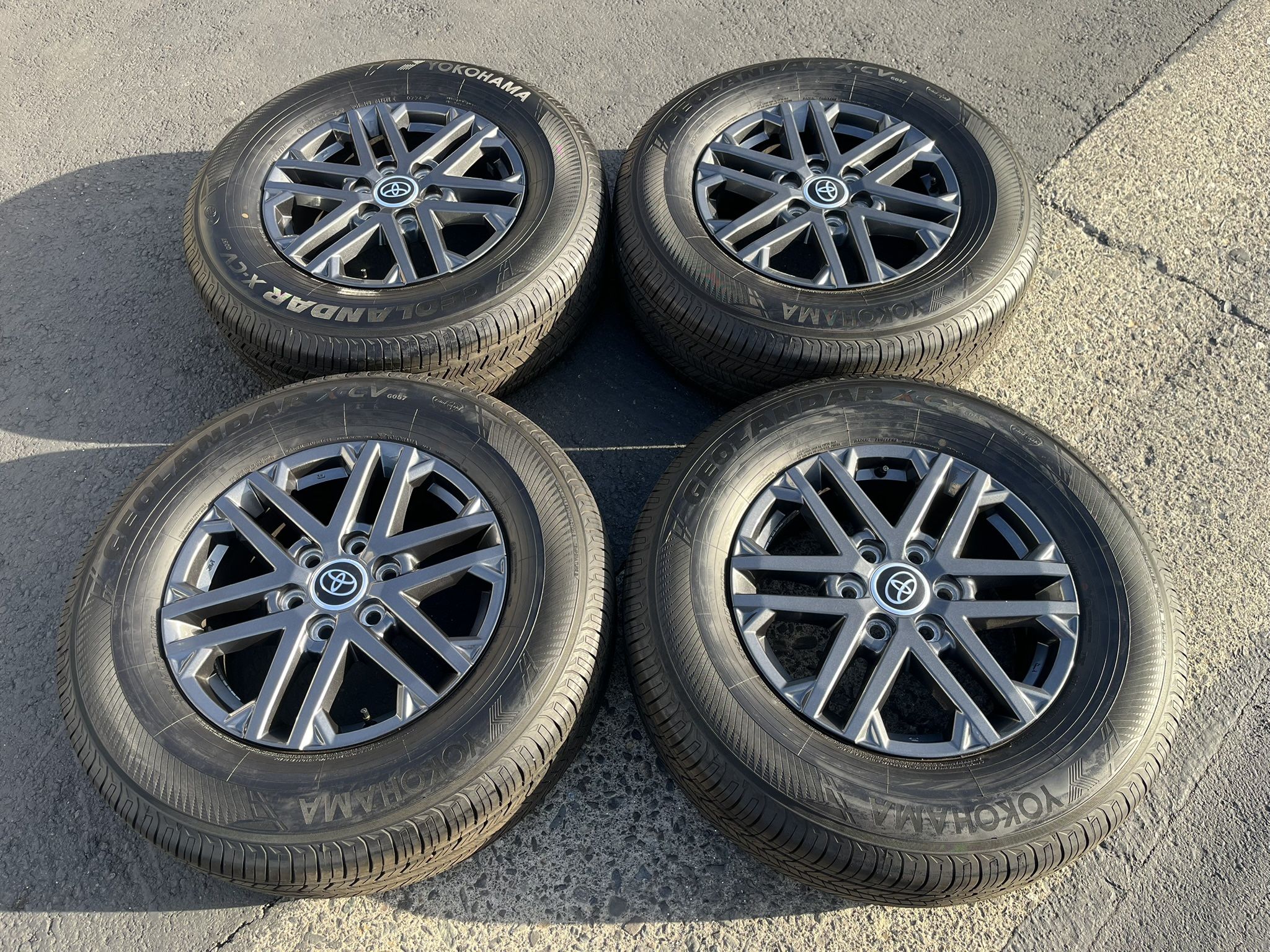 (4) 18” Toyota Wheels Tires 265/70R18 Yokohama 