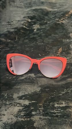 Moschino glasses
