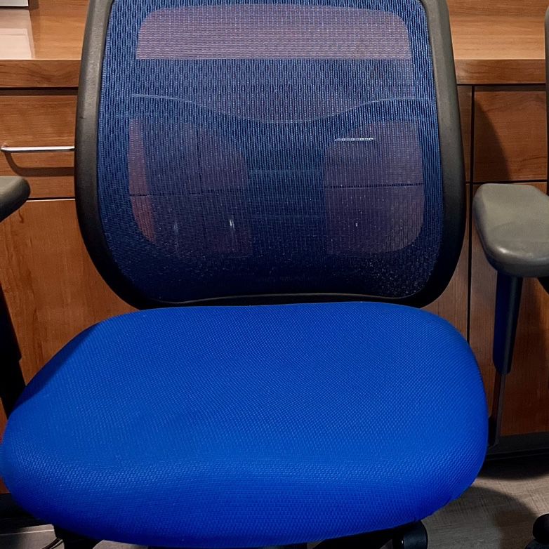 Office Chairs GREAT Condition Herman Miller Aeron Chair, 30 + Size A, Blue, Fully Adjustable Arms, Tilt Limiter And Seat Angle Computer Chairs
