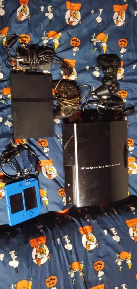 Ps3 , PS2 , And 3ds All Working All Cords