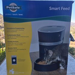 Pet Feeder