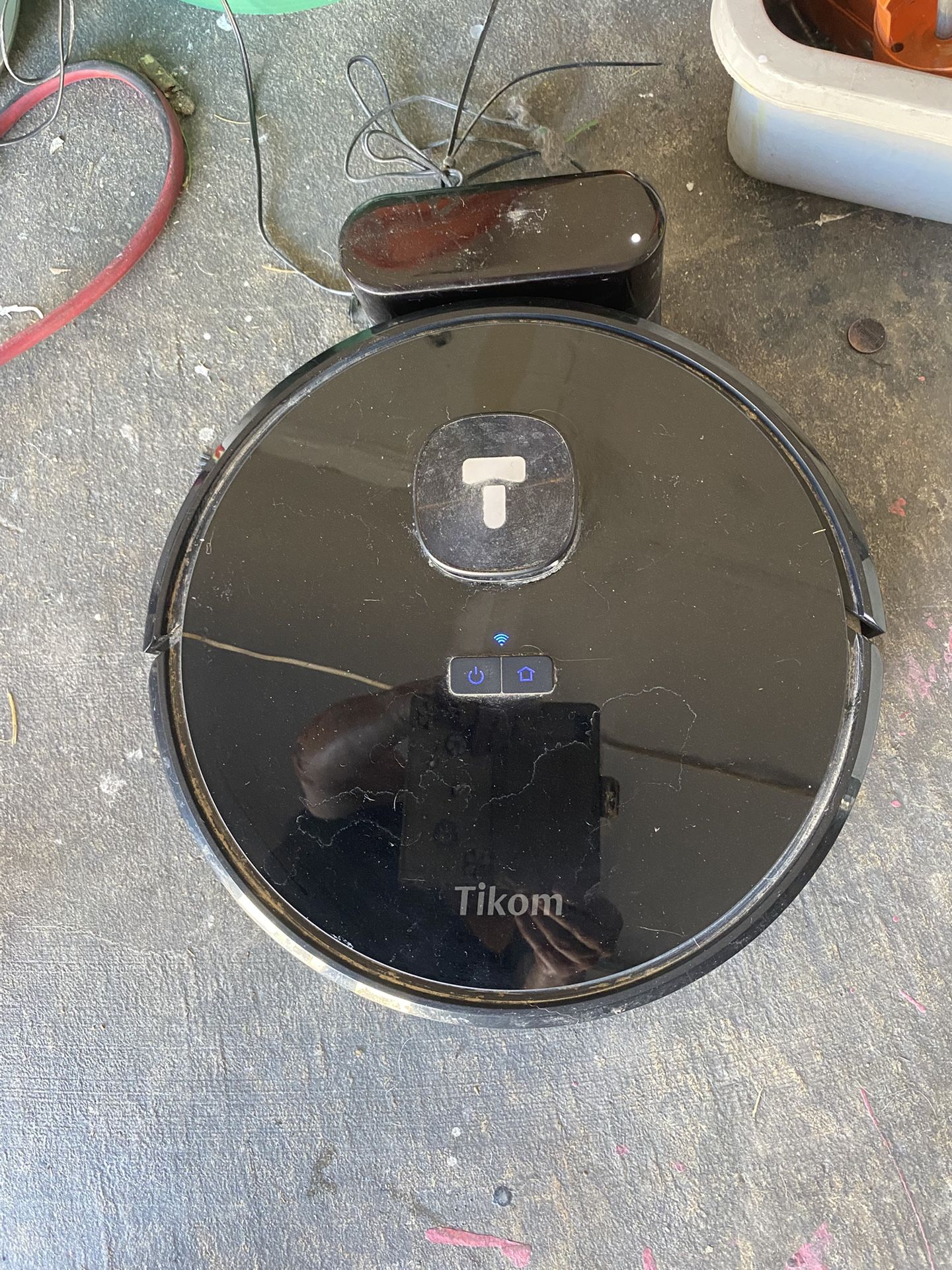 Tikom L9000 Robot Vacuum and Mop Combo