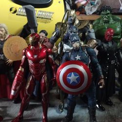Marvel Select Avengers Lot