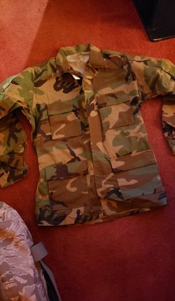 Authentic Army Jacket (Medium)
