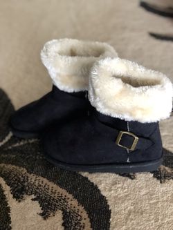 Girls Black Fur Boots used once Sz 1