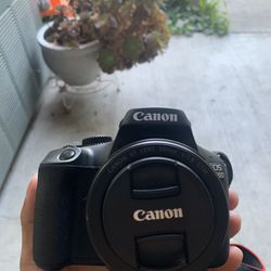 Canon EOS 4000D Camera 
