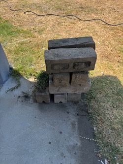 Free cinderblocks