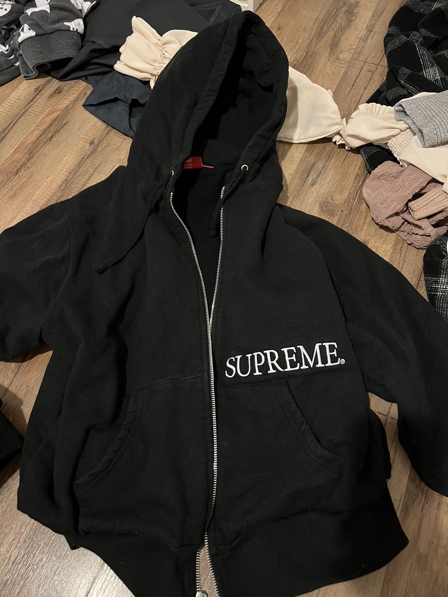 Supreme Zip Up Size Small