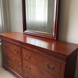 Bedroom Dresser with mirror, 2 nightstand dressers and tall Dresser
