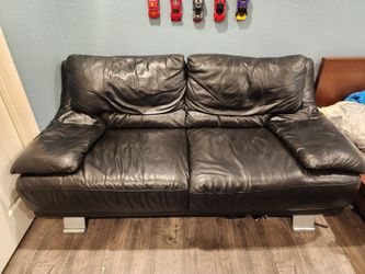Genuine Leather 2 Couches