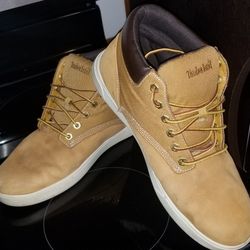 Timberlands SZ 8 Mens 9.5 Womens
