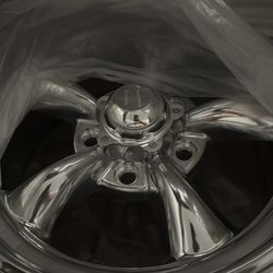 Single 16" American Racing Wheel