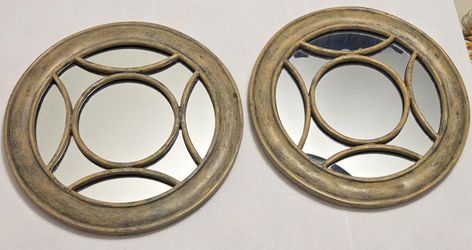 Round Mirrors (2)