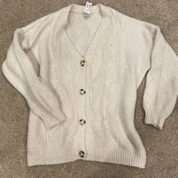 Women’s Size XL Cardigan Sweater $8