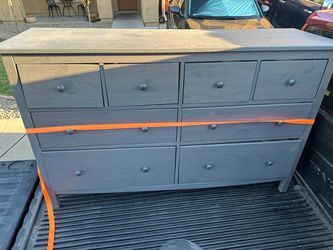 Clothing dresser